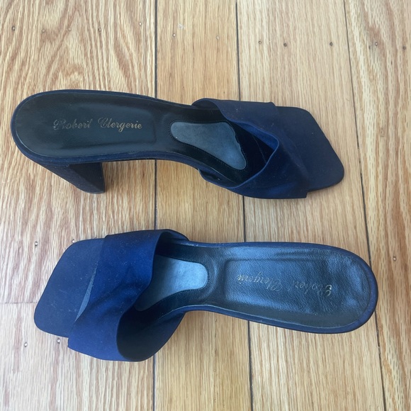 Robert Clergerie satin navy blue pump. Square toe. Size 10. Vintage. - Picture 2 of 4